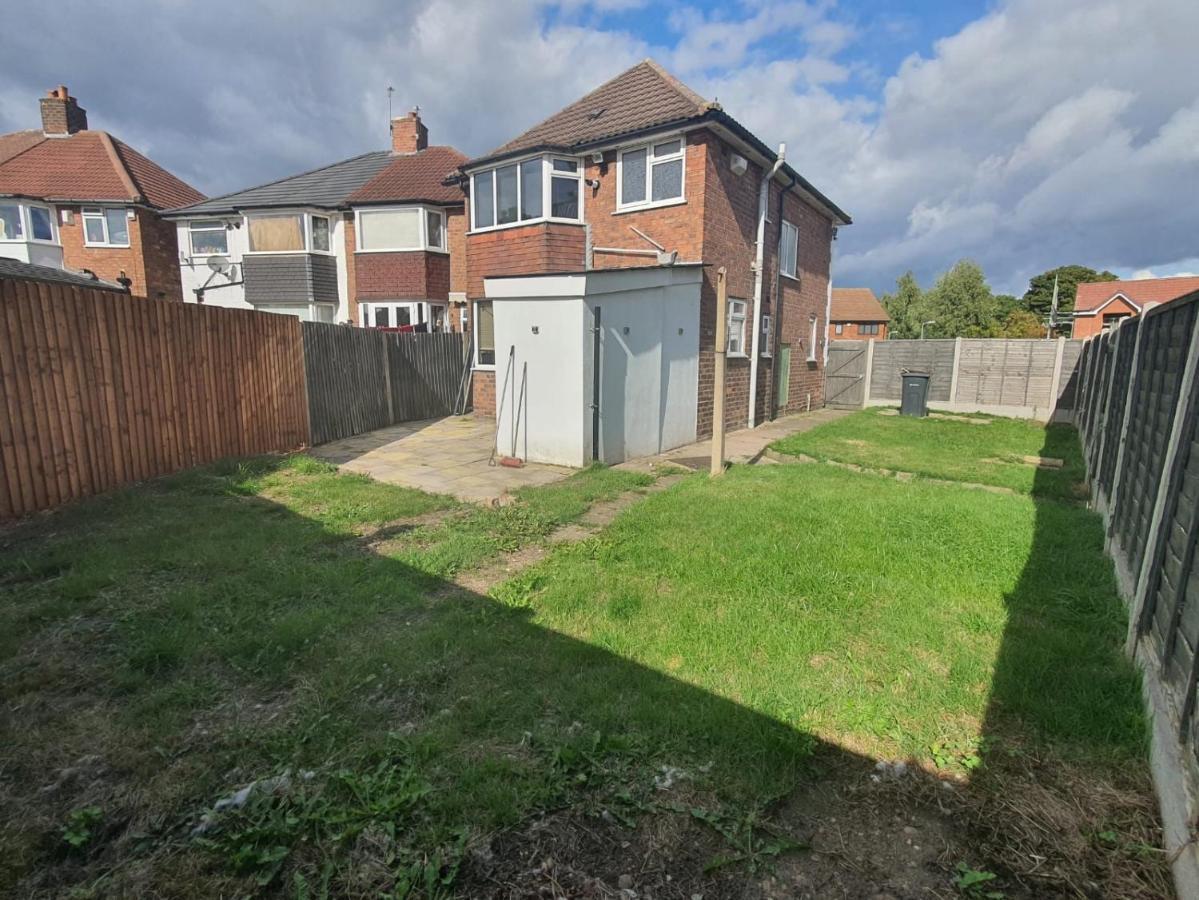 Stylish And Homey 3 Bedroom House With Free Parking & Wi-Fi Minworth Extérieur photo