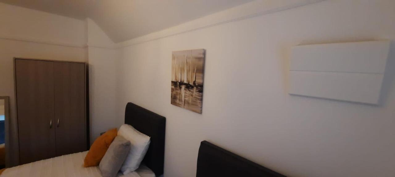 Stylish And Homey 3 Bedroom House With Free Parking & Wi-Fi Minworth Extérieur photo